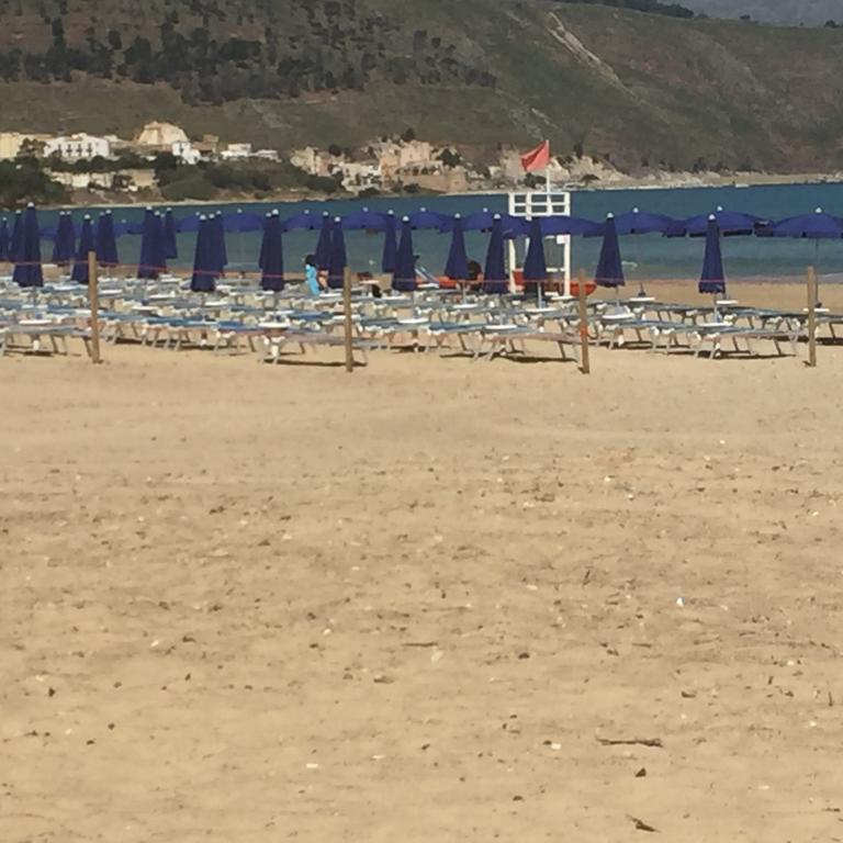 Casa Vacanze Playa 54 카스텔라마레델골포 외부 사진
