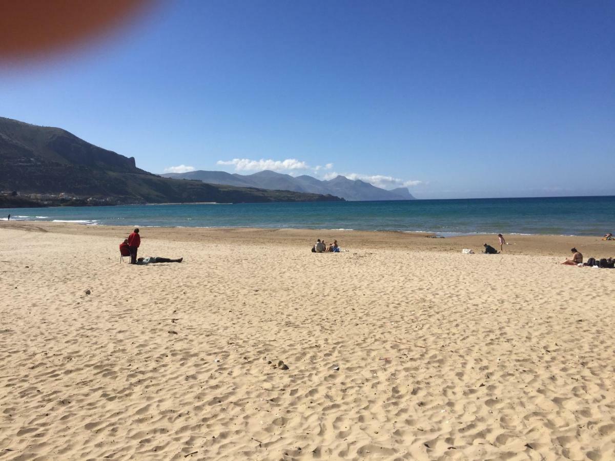 Casa Vacanze Playa 54 카스텔라마레델골포 외부 사진