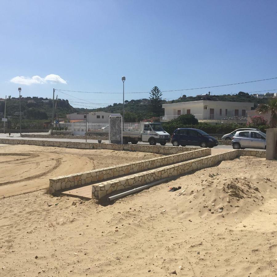 Casa Vacanze Playa 54 카스텔라마레델골포 외부 사진